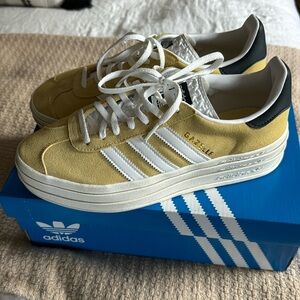 Adidas Gazelle Bold - Almost Yellow / Cloud White / Legend Ink - US 9W